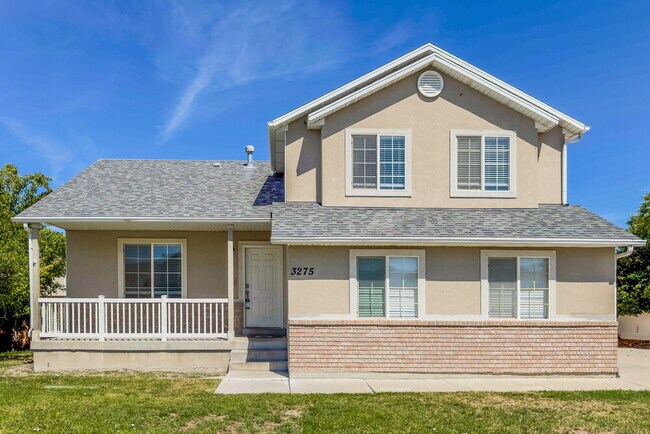 Building Photo - 3275 Newmark Dr