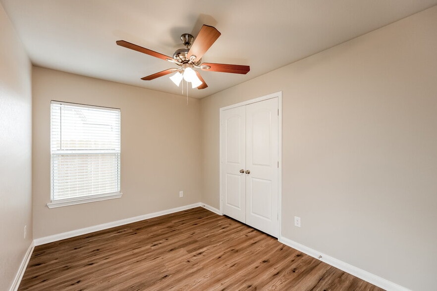 Building Photo - 11703 Viney Pass