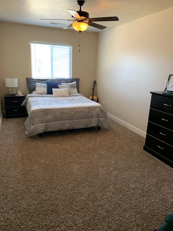 Building Photo - 355 W 200 S