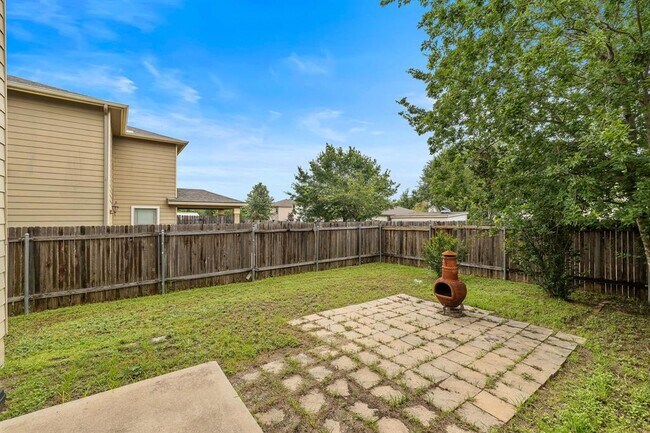 Building Photo - 5705 Viewpoint Dr
