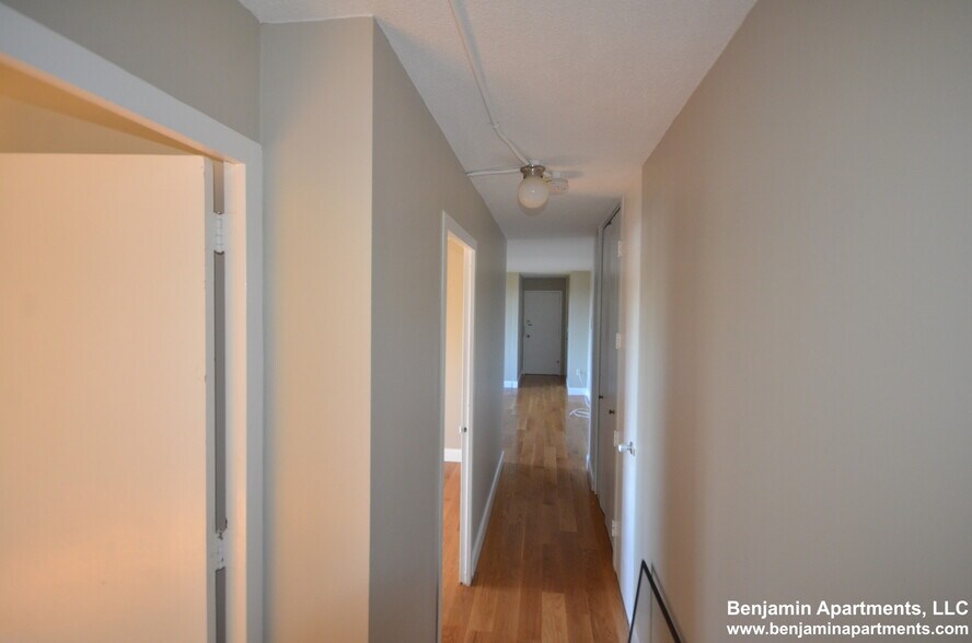 Building Photo - 125 Trapelo Rd