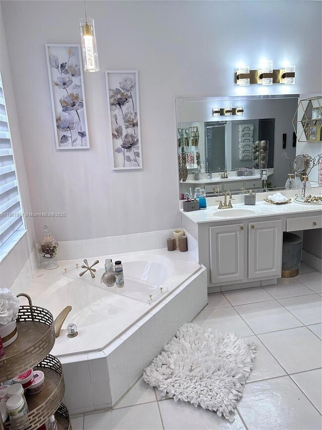 Building Photo - 10577 NW 56th Pl