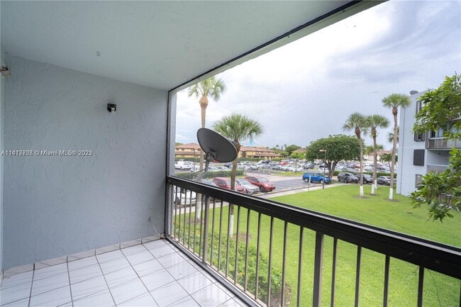 Building Photo - 12209 SW 14th Ln