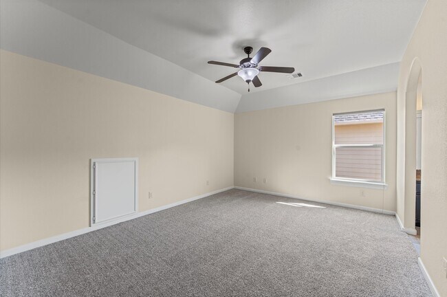 Building Photo - 7 N Beech Springs Cir
