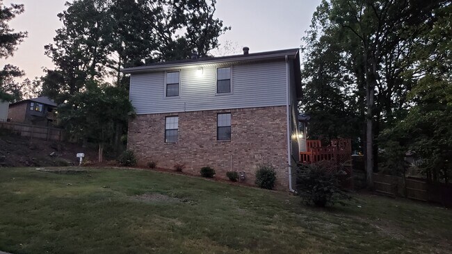 Building Photo - 1 Pine Way Ct