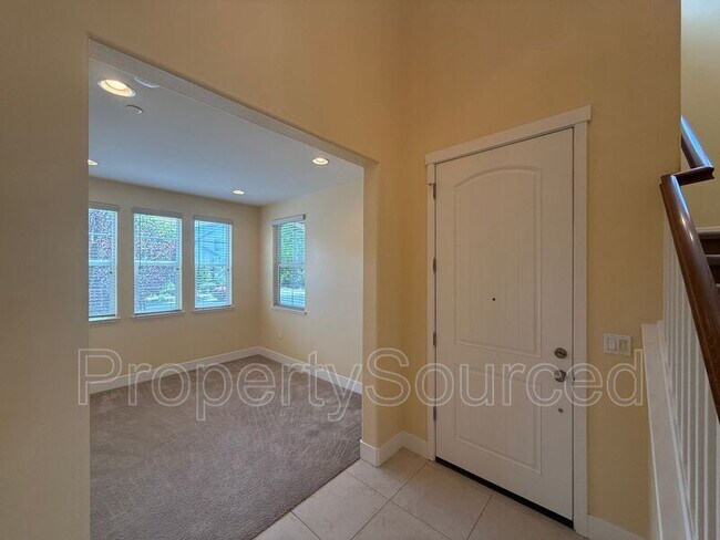Building Photo - 18517 Admiral Way