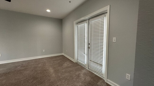 Building Photo - 3720 Messina Dr