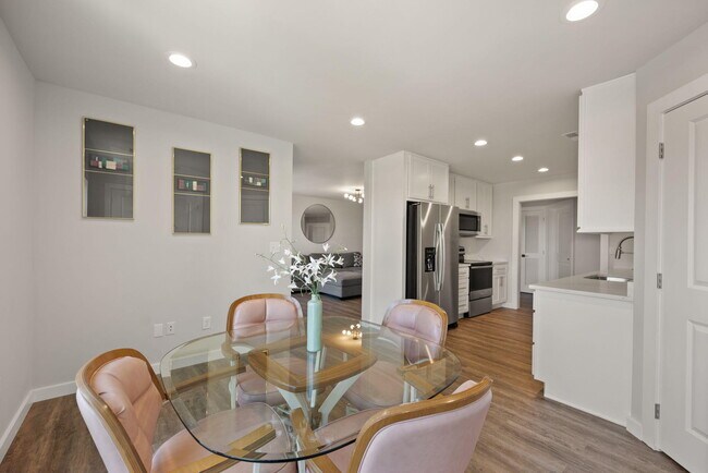 Building Photo - B2 Nasim Way