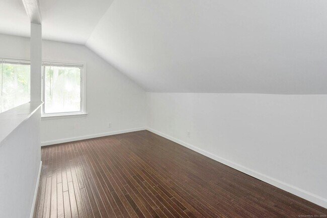 Building Photo - 124 Minturn Pl