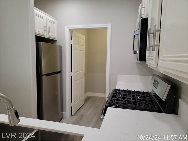 Building Photo - 3RD FLOOR UNIT LOCATED IN VISTANA GATED CO...