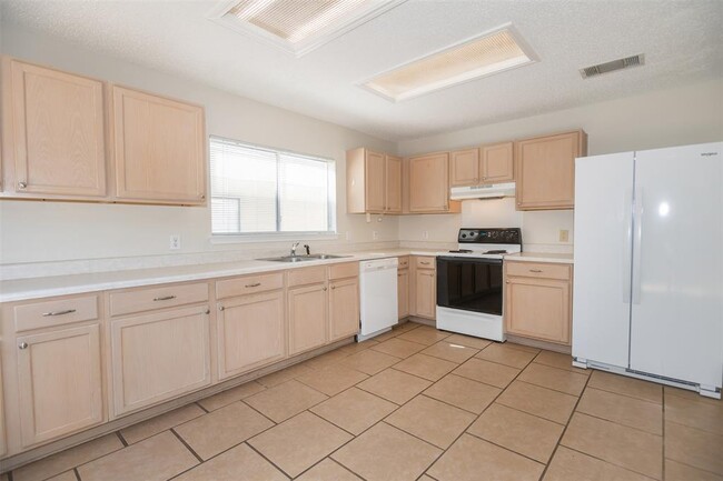 Building Photo - 2510 Stapleford Dr