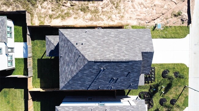 Building Photo - 211 Brazen Forest Trl