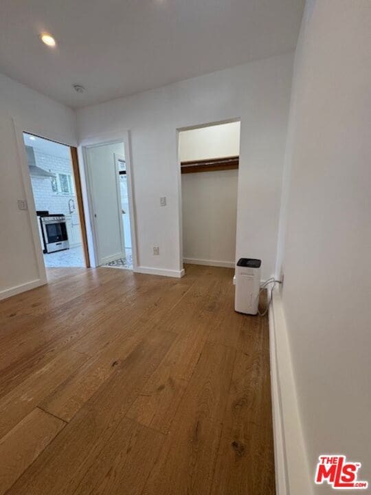 Building Photo - 607 N Gower St