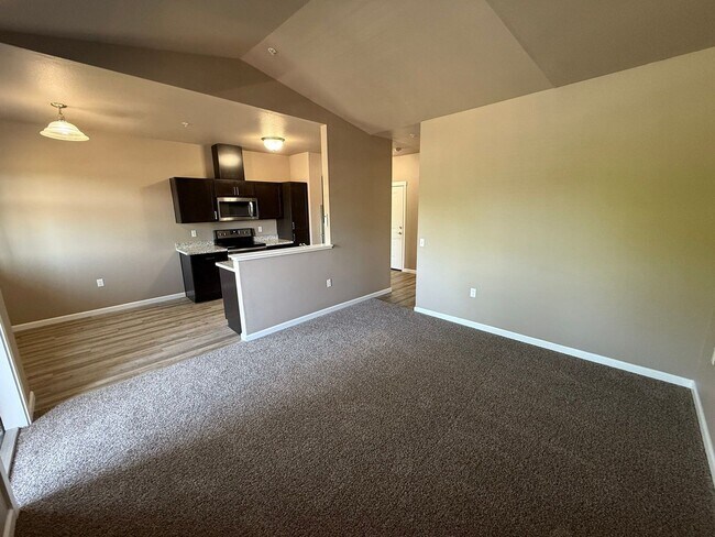 Building Photo - 4225 Hawthorne Ave NE