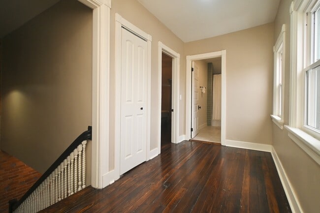 Building Photo - 2369 Park Ave