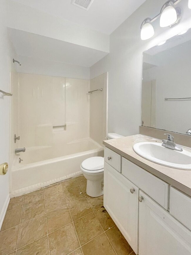 Building Photo - 6835 Quincy Dr SW