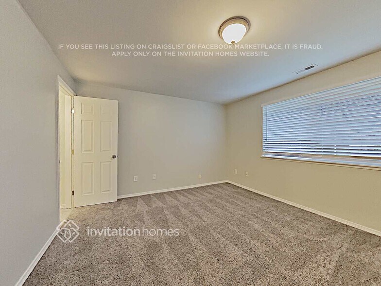 Building Photo - 19213 46th Dr NE