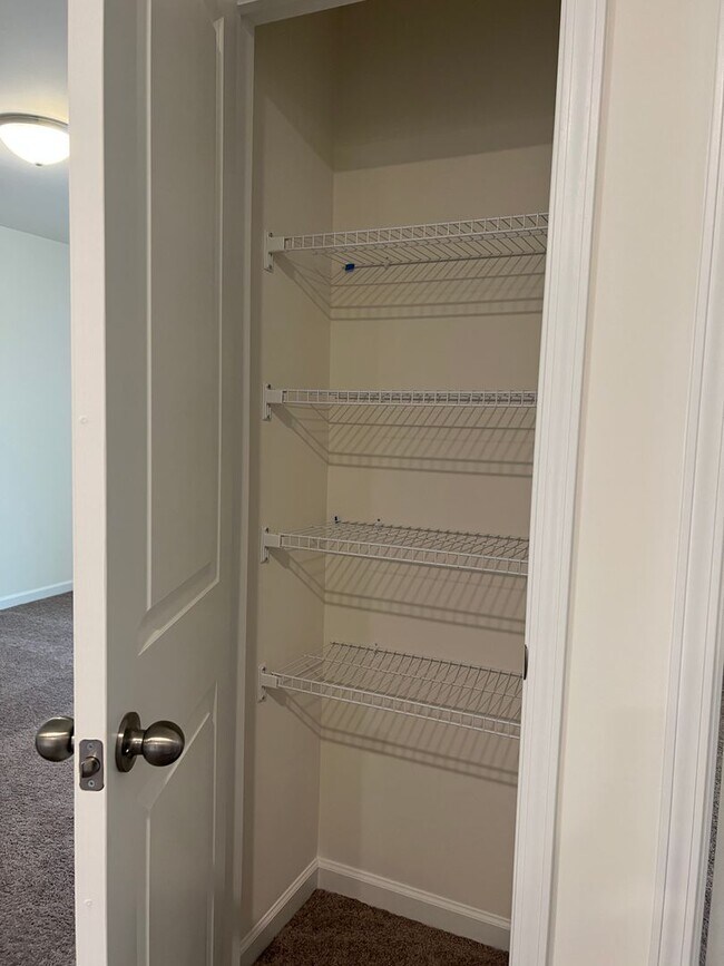 Building Photo - 6039 Haddington Dr