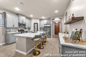 Building Photo - 8427 Buckhorn Parke