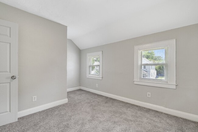 Building Photo - PORTSMOUTH TOWNHOME - 2 BED, 2 FULL BATH FOR RENT BY PMI VIRGINIA