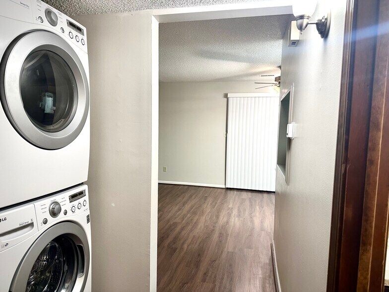 Building Photo - 1121 New Jersey St