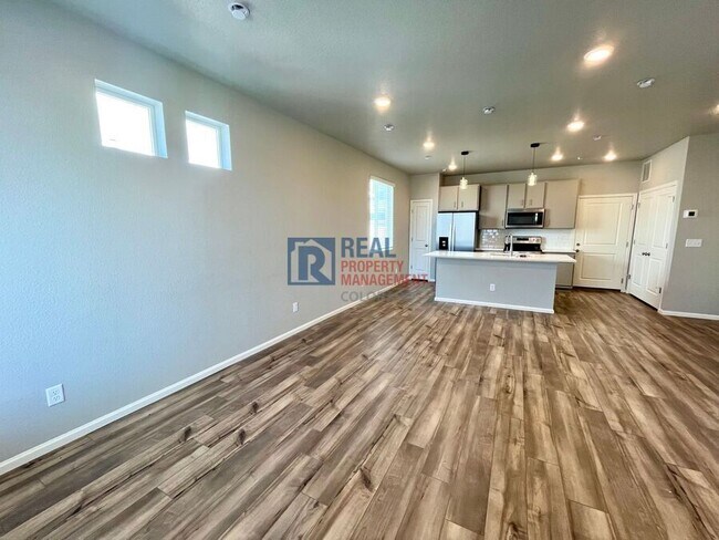 Building Photo - 9254 Henson Pl