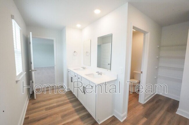 Building Photo - 337 Logging Hl Dr