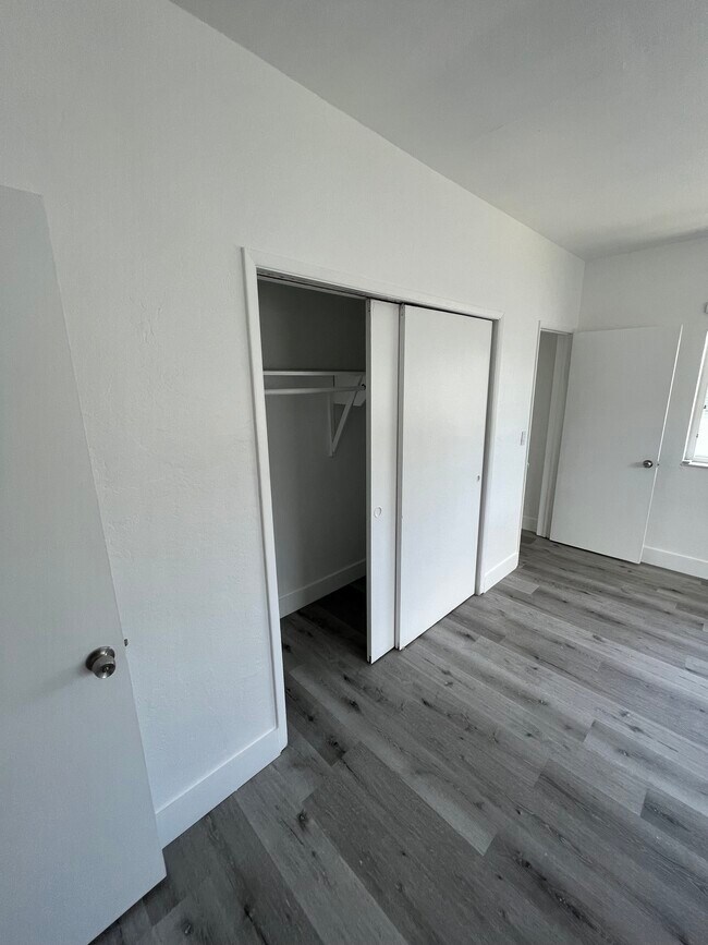 Building Photo - 535 73rd St