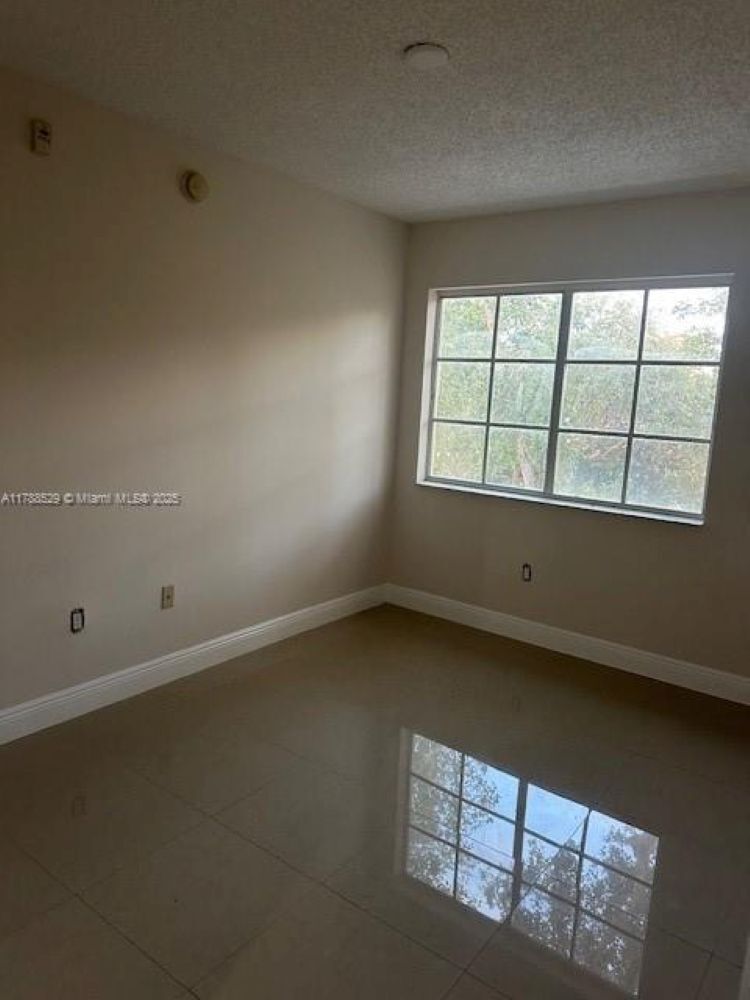 Building Photo - 2280 E Preserve Way