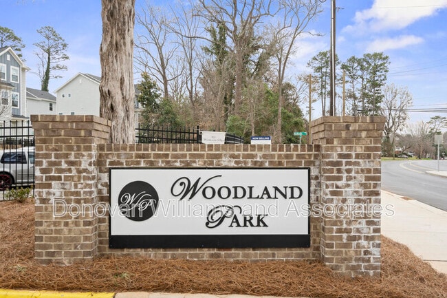 Building Photo - 2203 Kilborne Dr