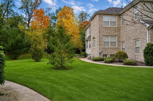 Building Photo - 2406 Taggert Dr