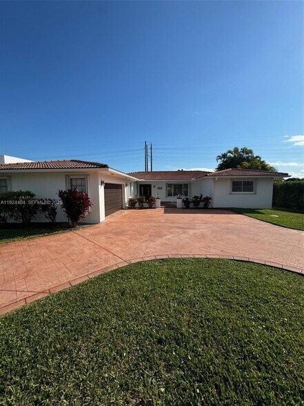 Primary Photo - 2911 SW 98th Ave