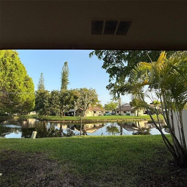 Building Photo - 10832 NW 30th Pl