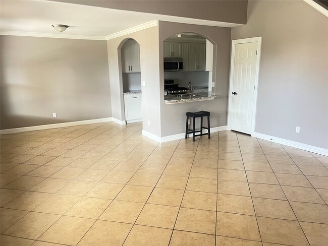 Building Photo - 10510 Linsley Lane