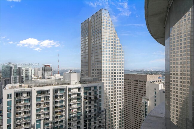 Building Photo - 300 Biscayne Blvd Way