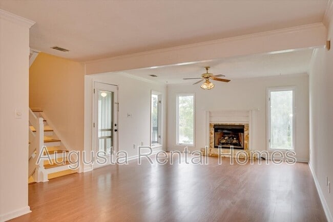 Building Photo - 106 Riverbend Dr