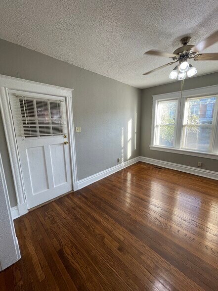 Typical entry to each unit - 3215 Halliday Ave