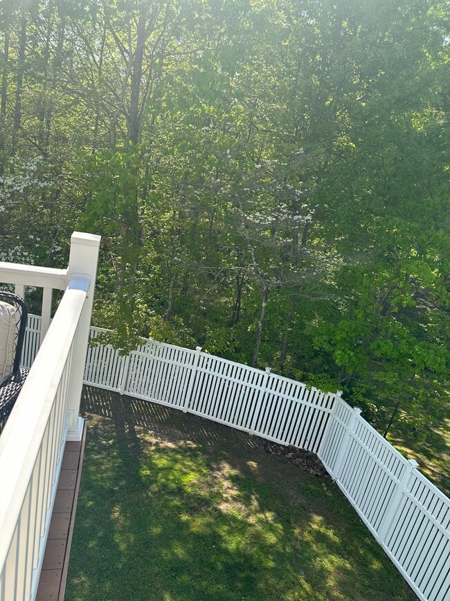Building Photo - 425 Oakmont Ct