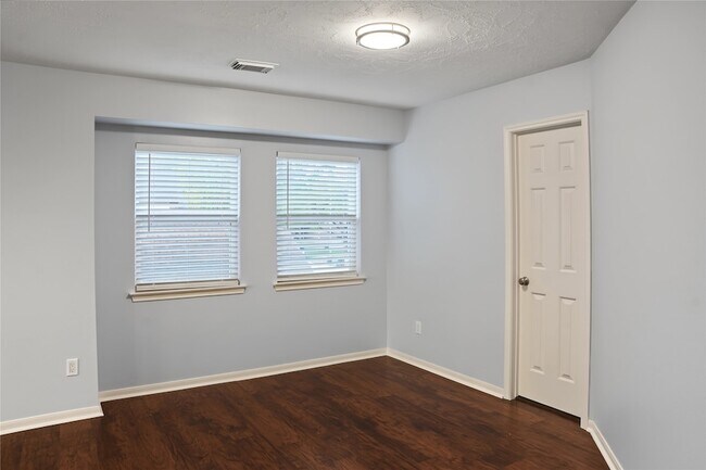 Building Photo - 3603 Wild Berry Ct