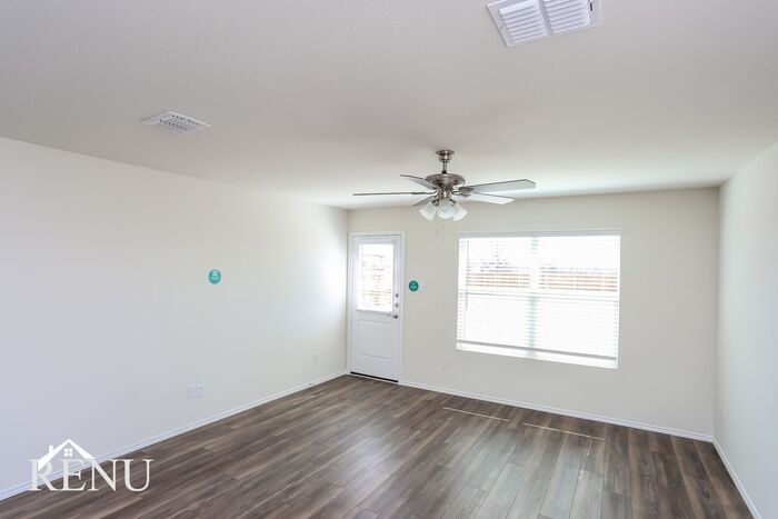 Building Photo - 4101 Wintergreen Dr