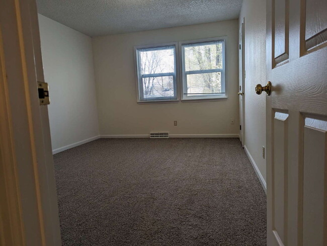 Building Photo - Great condo in Central Longmont!