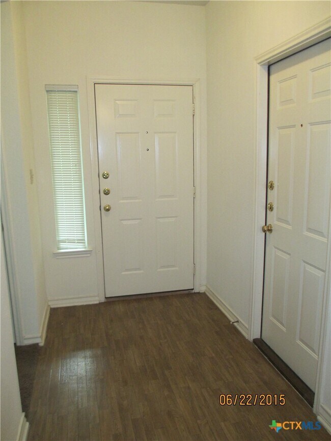 Building Photo - 110 Jocelyn Cir