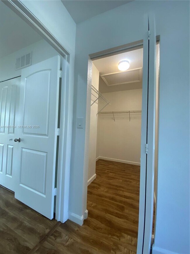 Building Photo - 21479 NW 14th Ct