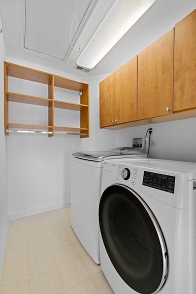 Building Photo - 25 Creekside Ct