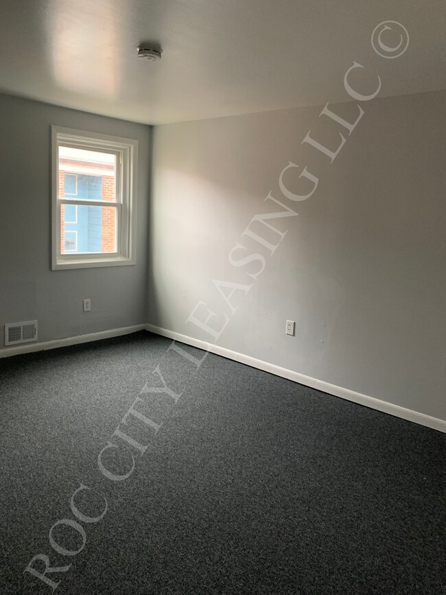 Building Photo - 89 Twin Beeches