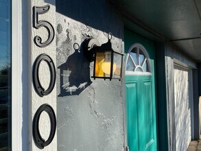 Building Photo - 2 Bedroom Duplex near lake Overholser