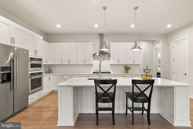 Building Photo - 43443 Croson Ln