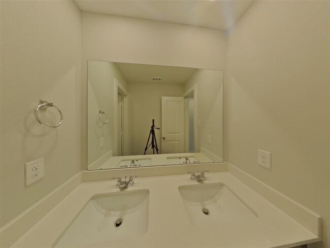 Building Photo - 22822 Terrazzo Dr