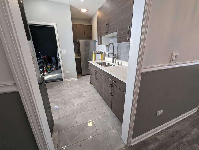 Building Photo - 4213 W 13th St