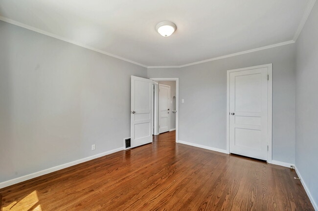 Building Photo - 91 Middlefield Dr